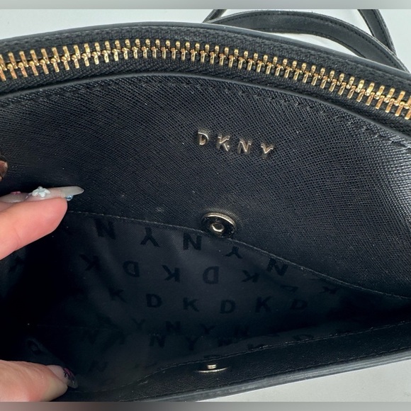 Dkny Bryant Black Leather Medium Satchel - Picture 6 of 9